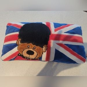 🌷2/$15 Keel Toys British style pillow.